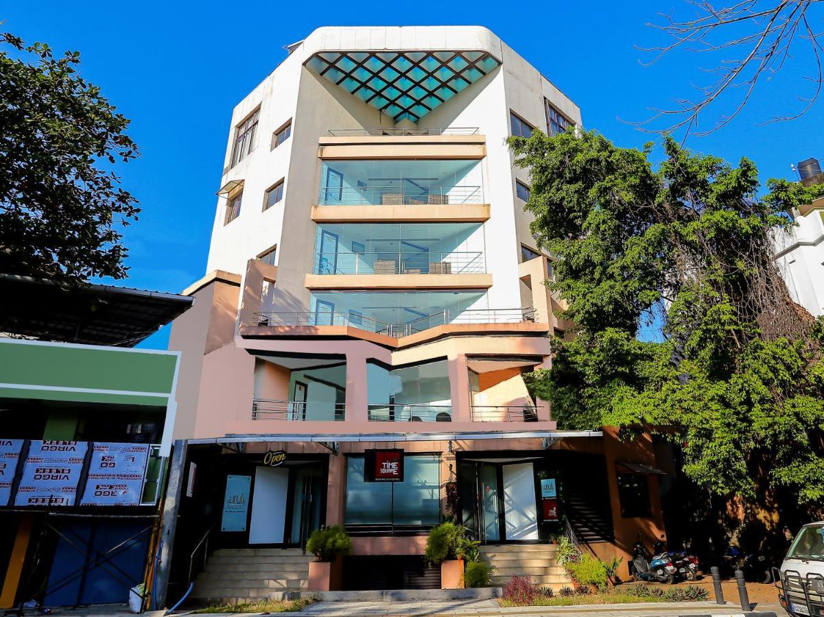 Hotel Treebo Trend Time Square Marine Drive Kochi Exterior foto
