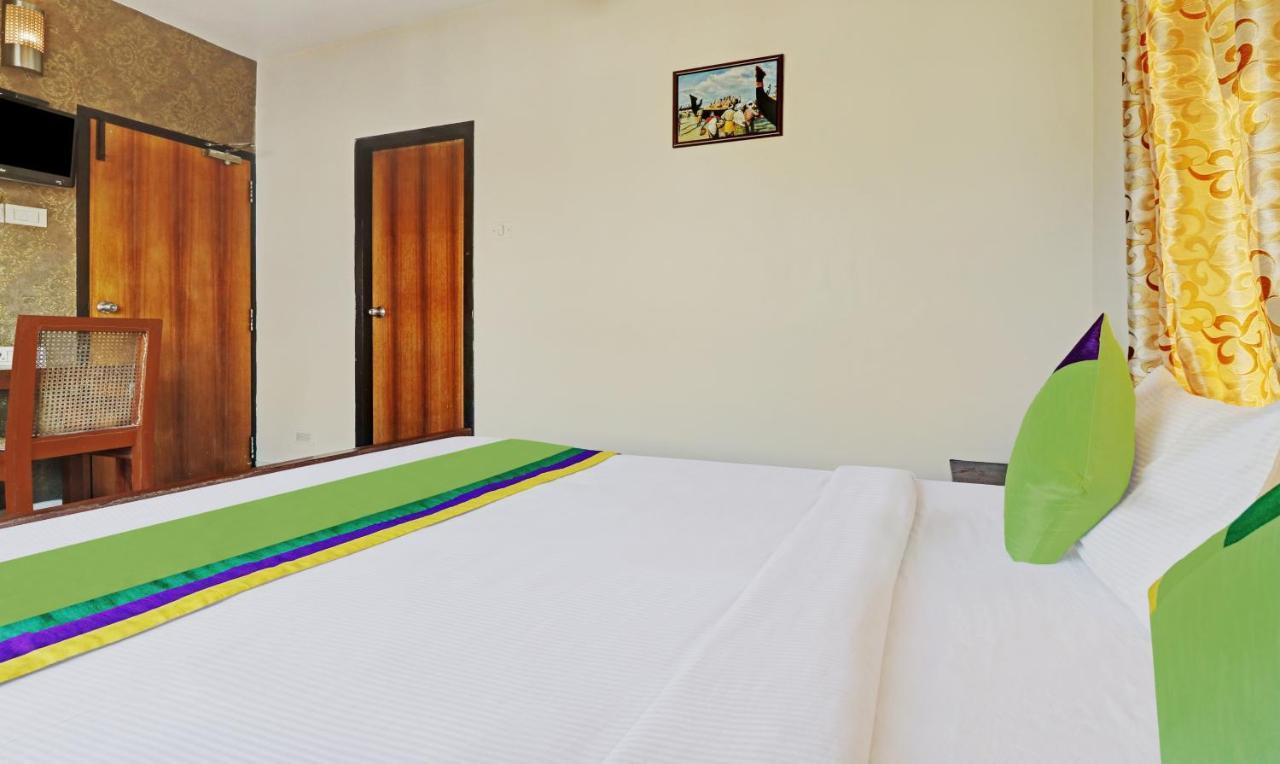 Hotel Treebo Trend Time Square Marine Drive Kochi Exterior foto